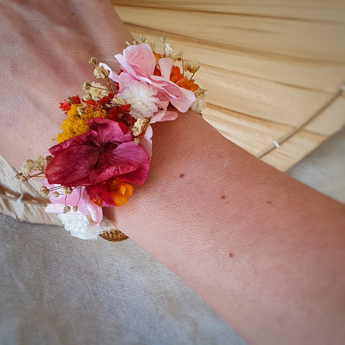 Bracelet jonc fleuri personnalisable